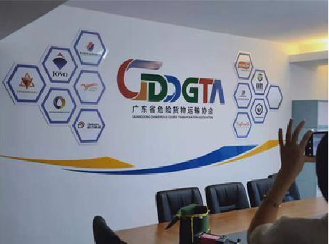 武汉公司走廊文化墙如何设计布置？